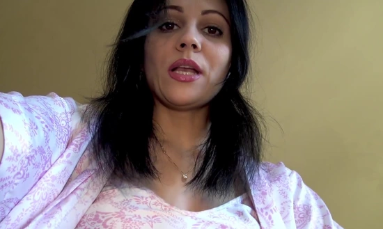 Зрелая русская мамочка жаждет кунилингуса и просит тебя хорошенько ей отлизать