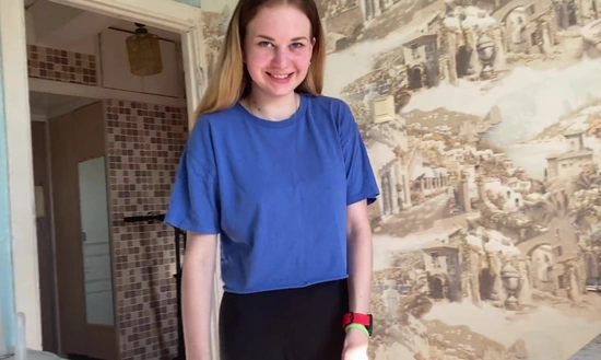 Московский пикапер раскрутил курьершу на секс - с окончанием на киску!