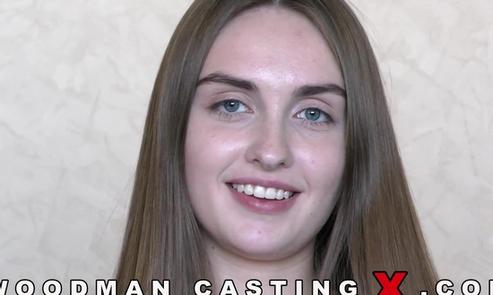 Неопытная девушка из России приехала на кастинг Вудмана, чтобы показать свои таланты!