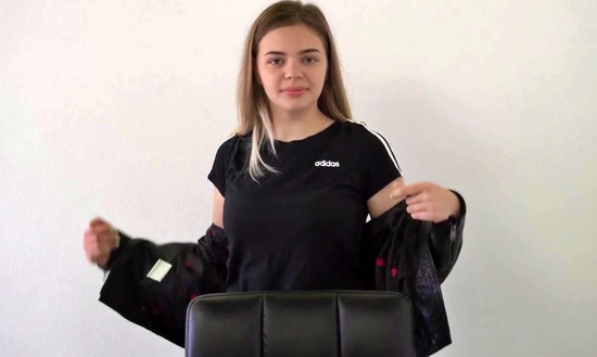 Русская милашка пришла на кастинг, чтобы стать моделью, а ушла оттуда вся в сперме!