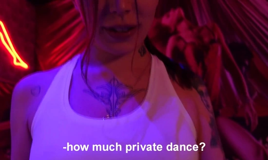 Состоятельный клиент клуба уговорил стриптизершу на секс без гондона!